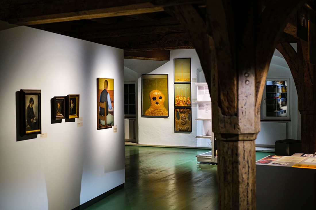 <p>2022/2024<br />
Family Constellations</p>
